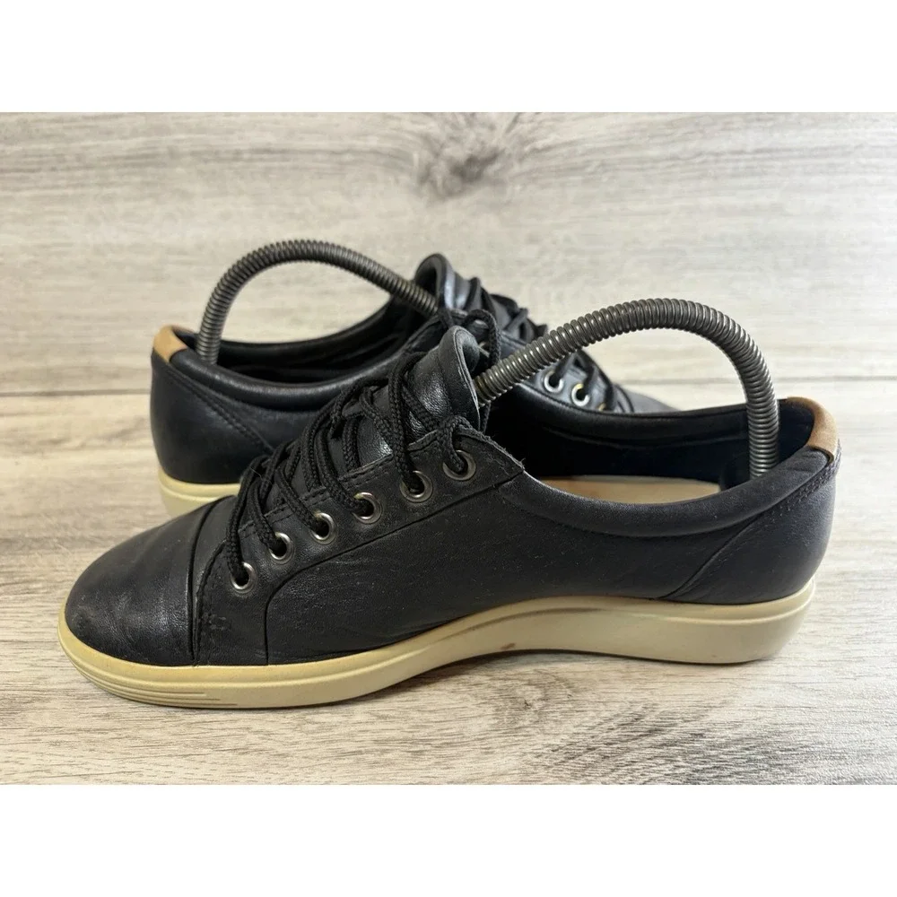 Ecco Shoes Womens‎ Size 7 Soft 8 Black Leather Low Top Round Toe Comfort Sneaker